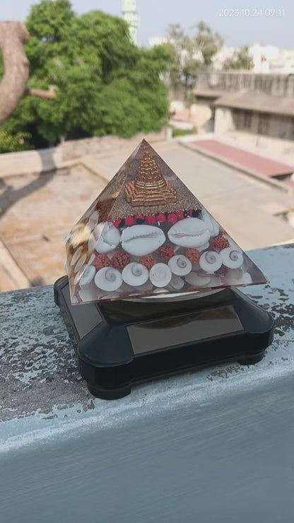 Sri Yantra Chakra Crystal Orgone Pyramid with Copper Quartz Radiation